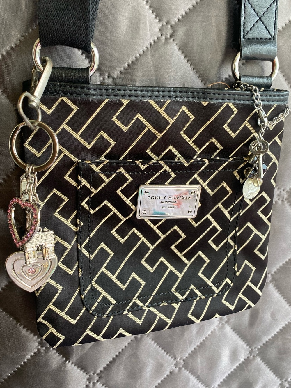 Tommy Hilfiger Geometric Monogram Crossbody Bag Black Cream Vintage Y2K Purse
